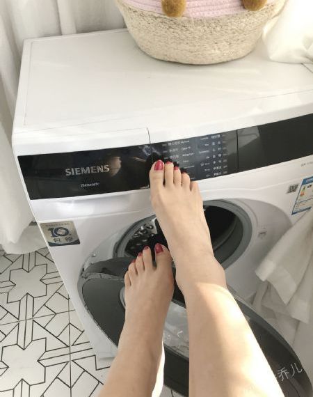 欧美极品丝袜_BD韩语电影免费在线