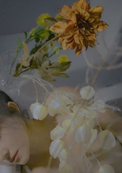 黑白头像女生欧美头像_DVD完整版观看
